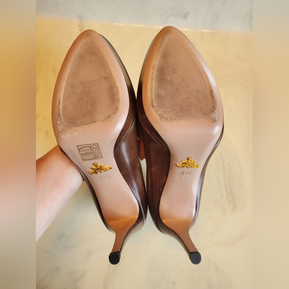 Prada Fumo patent leather pumps - Picture 8 of 9